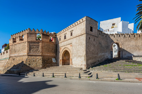 Porte Bab Okla et remparts de la médina de Tétouan