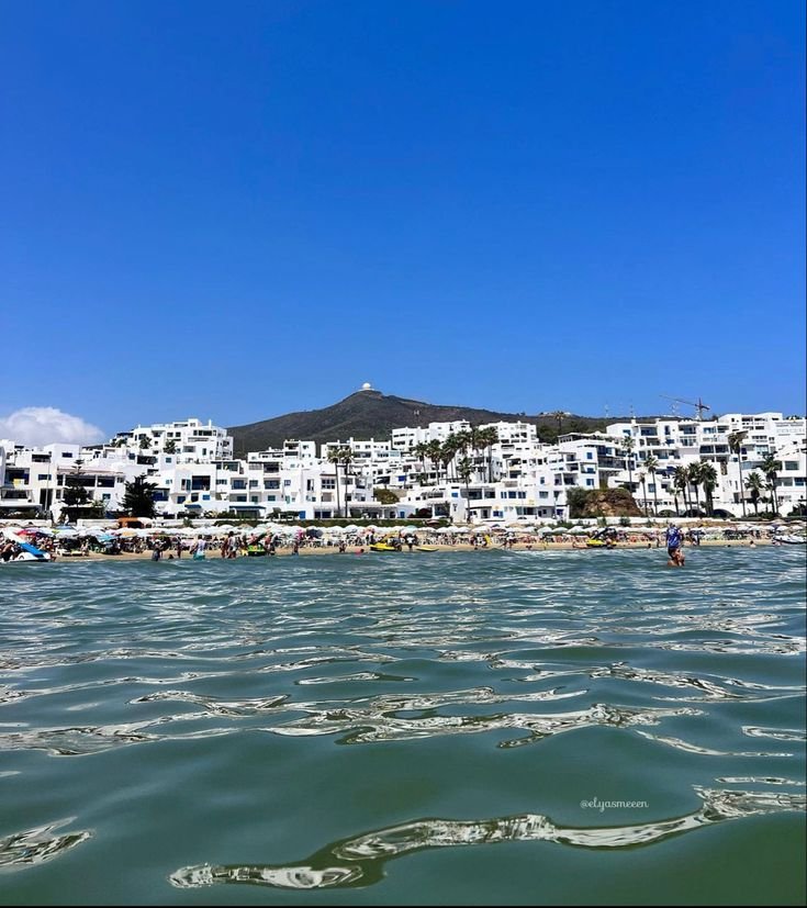 Location de vacances à Cabo Negro : vue des résidences en bord de mer